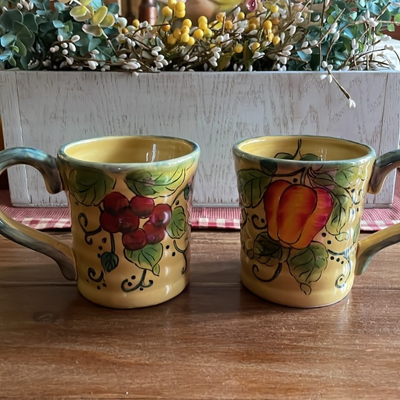 Golden Harvest Mugs (2) and Small Ceramic Tray - Picture 4 of 9